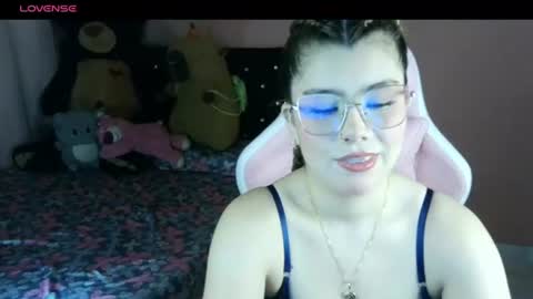 Snapshot of bellatrix_colen chatting on 18, 7, 2026 Aleja online show from 18, 7, 2026