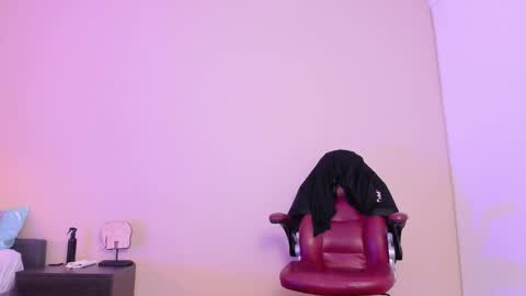 Bella Wild online show from 17, 3, 2026