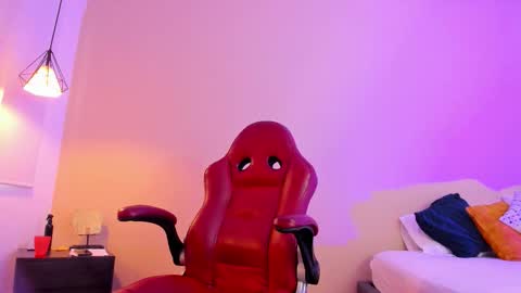 Bella Wild online show from 24, 3, 2026