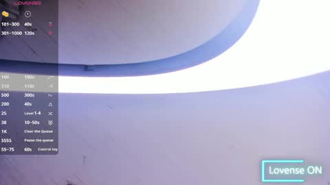 Snapshot of bellawoods_ chatting on 27, 4, 2026 laukyubey online show from 27, 4, 2026