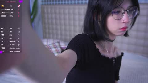 Snapshot of belle_phine chatting on 25, 2, 2026 Bea online show from 25, 2, 2026