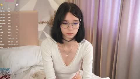 Snapshot of belle_phine chatting on 1, 4, 2026 Bea online show from 1, 4, 2026