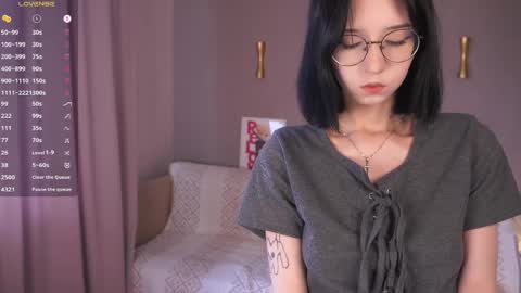 Snapshot of belle_phine chatting on 10, 4, 2026 Bea online show from 10, 4, 2026