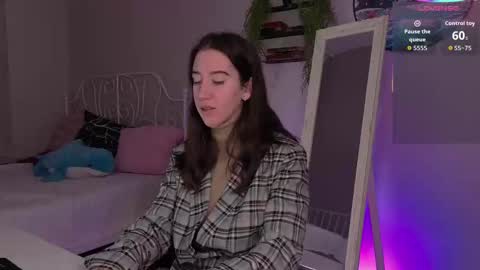 Snapshot of belle_via chatting on 17, 10, 2025 Bella online show from 17, 10, 2025