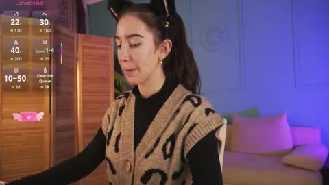 Snapshot of belle_via chatting on 2, 12, 2025 Bella online show from 2, 12, 2025