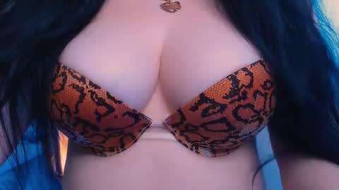 Hello I am kind friendly and cute girl online show from 11, 1, 2025