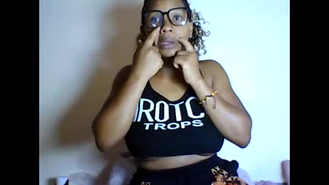 Snapshot of bellewivy chatting on 14, 10, 2025 bellewivy online show from 14, 10, 2025