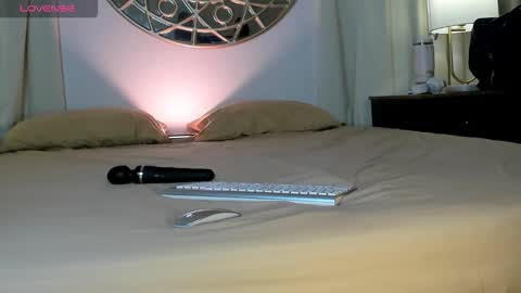 Snapshot of bellinda_21 chatting on 25, 10, 2025 Belinda online show from 25, 10, 2025
