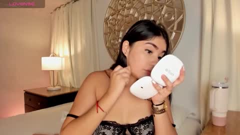 Snapshot of bellinda_21 chatting on 1, 11, 2025 Belinda online show from 1, 11, 2025