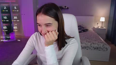 Snapshot of bellla_haddid chatting on 1, 10, 2025 Bella online show from 1, 10, 2025