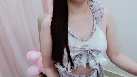 Snapshot of belly18only chatting on 5, 5, 2026 Belly online show from 5, 5, 2026