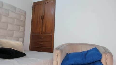    online show from 12, 10, 2025