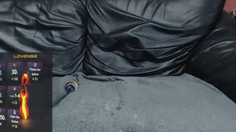 Snapshot of bencrow chatting on 17, 10, 2025 Bencrow online show from 17, 10, 2025