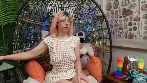 Willow online show from 4, 10, 2025