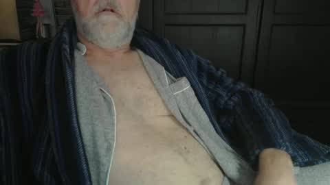 Snapshot of bendrinkin chatting on 3, 2, 2025 bendrinkin online show from 3, 2, 2025