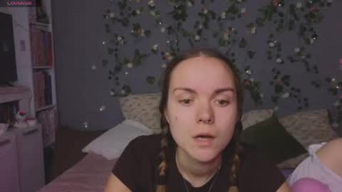 KENDALL  NATHAN online show from 2, 5, 2026