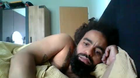 Snapshot of bengel_mozam chatting on 21, 10, 2025 kevin online show from 21, 10, 2025