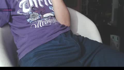 Snapshot of benijamin chatting on 8, 3, 2026 benijamin online show from 8, 3, 2026