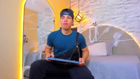 BENJAMIN online show from 25, 10, 2025