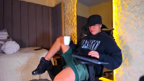 BENJAMIN online show from 18, 12, 2025