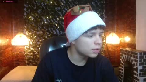 Snapshot of benjamintwink1 chatting on 15, 12, 2024 BENJAMIN online show from 15, 12, 2024