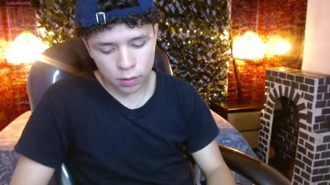 Snapshot of benjamintwink1 chatting on 26, 12, 2024 BENJAMIN online show from 26, 12, 2024