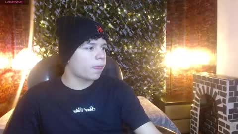 Snapshot of benjamintwink1 chatting on 29, 12, 2024 BENJAMIN online show from 29, 12, 2024