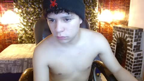 Snapshot of benjamintwink1 chatting on 5, 1, 2025 BENJAMIN online show from 5, 1, 2025