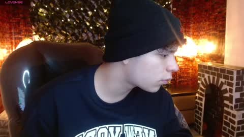 Snapshot of benjamintwink1 chatting on 7, 1, 2025 BENJAMIN online show from 7, 1, 2025