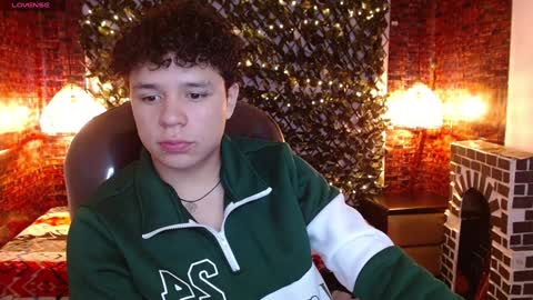 Snapshot of benjamintwink1 chatting on 22, 1, 2025 BENJAMIN online show from 22, 1, 2025