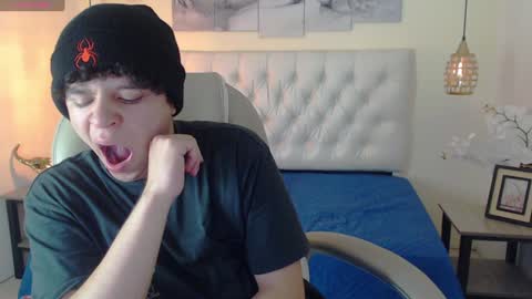Snapshot of benjamintwink1 chatting on 31, 1, 2025 BENJAMIN online show from 31, 1, 2025