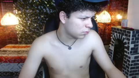Snapshot of benjamintwink1 chatting on 5, 2, 2025 BENJAMIN online show from 5, 2, 2025