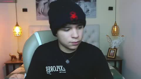 Snapshot of benjamintwink1 chatting on 18, 2, 2025 BENJAMIN online show from 18, 2, 2025