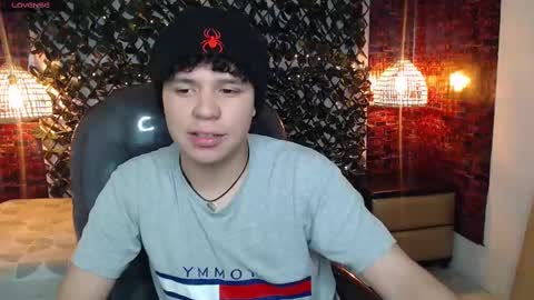 Snapshot of benjamintwink1 chatting on 28, 2, 2025 BENJAMIN online show from 28, 2, 2025