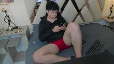 Snapshot of benjamintwink1 chatting on 24, 10, 2025 BENJAMIN online show from 24, 10, 2025