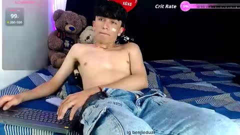 Benji Hoter online show from 5, 3, 2026