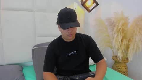 bennett_alejoo online show from 22, 9, 2025