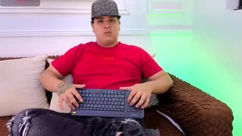 Snapshot of bennett_alejoo chatting on 14, 5, 2026 bennett_alejoo online show from 14, 5, 2026