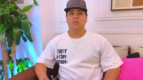 Snapshot of bennett_alejoo chatting on 23, 5, 2026 bennett_alejoo online show from 23, 5, 2026