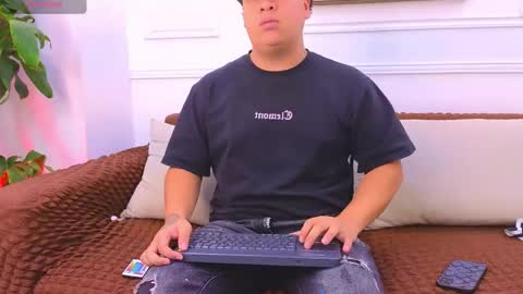 Snapshot of bennett_alejoo chatting on 27, 5, 2026 bennett_alejoo online show from 27, 5, 2026