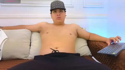 Snapshot of bennett_alejoo chatting on 4, 6, 2026 bennett_alejoo online show from 4, 6, 2026