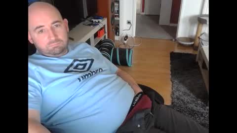 Snapshot of bennn54 chatting on 5, 1, 2025 Ben online show from 5, 1, 2025