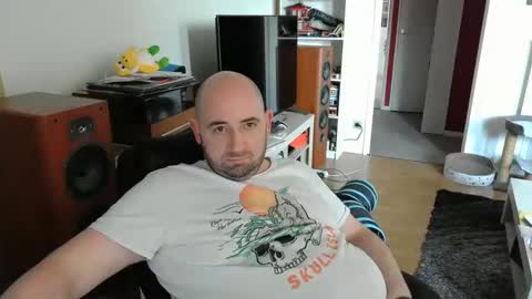 Snapshot of bennn54 chatting on 8, 3, 2025 Ben online show from 8, 3, 2025