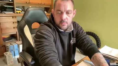 Snapshot of benochau chatting on 30, 3, 2026 benochau online show from 30, 3, 2026