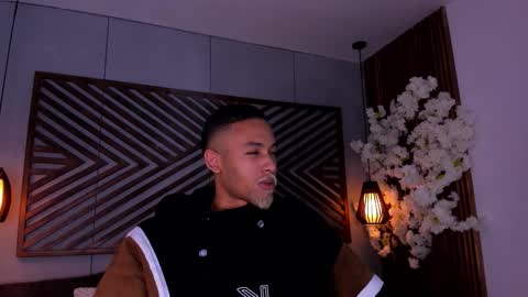 Snapshot of bento_fox chatting on 12, 11, 2025 bento_fox online show from 12, 11, 2025