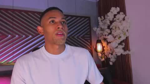 Snapshot of bento_fox chatting on 23, 11, 2025 bento_fox online show from 23, 11, 2025