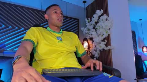 Snapshot of bento_fox chatting on 3, 12, 2025 bento_fox online show from 3, 12, 2025