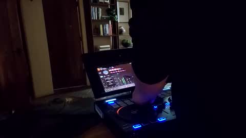 Snapshot of bentpilot chatting on 8, 11, 2025 bentpilot online show from 8, 11, 2025