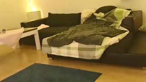 Benutzmich0800 online show from 26, 2, 2025