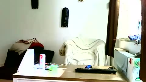 Benutzmich0800 online show from 11, 9, 2025